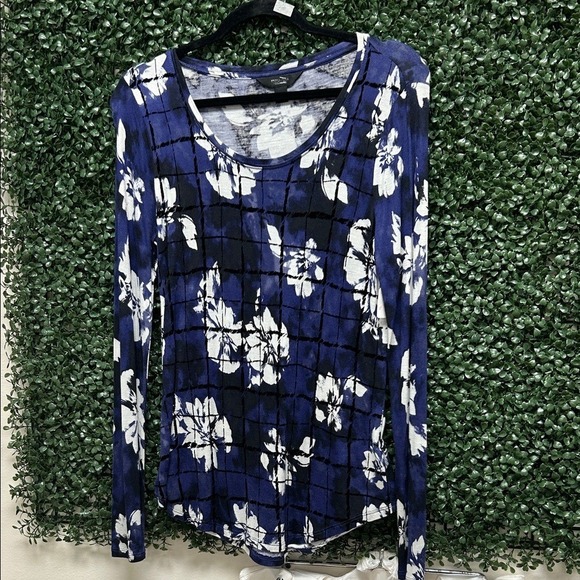 Simply Vera Vera Wang Tops - Floral Purple and White Women's Top XS